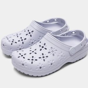 NWT WOMENS CROCS